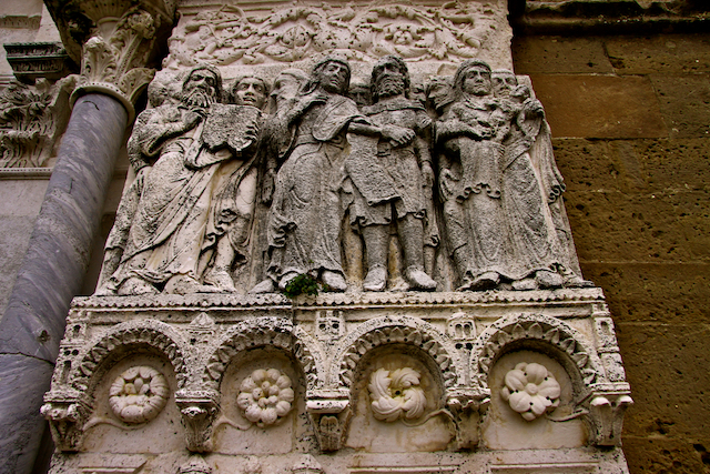 S.Giovanni in Venere.portale-2